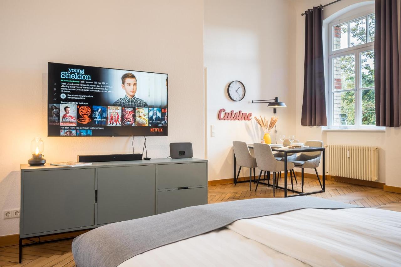 Schwarzlins Loftraum - Stilvolles Apartment Mit Smart Tv, Netflix, Disney Plus, Schnellem Wlan, Parken, Nespresso Sankt Ingbert Eksteriør bilde