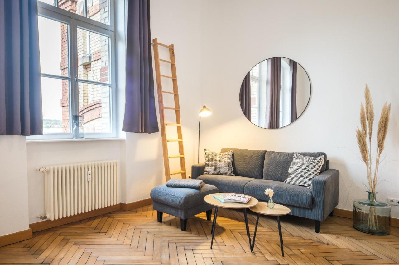 Schwarzlins Loftraum - Stilvolles Apartment Mit Smart Tv, Netflix, Disney Plus, Schnellem Wlan, Parken, Nespresso Sankt Ingbert Eksteriør bilde